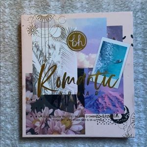 BH cosmetics Romantic Nomad Pallet